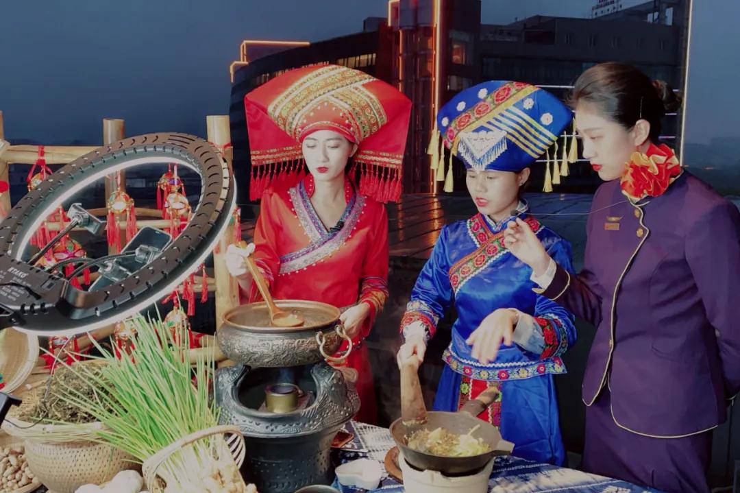 1618277784058033275.jpg 2.jpg